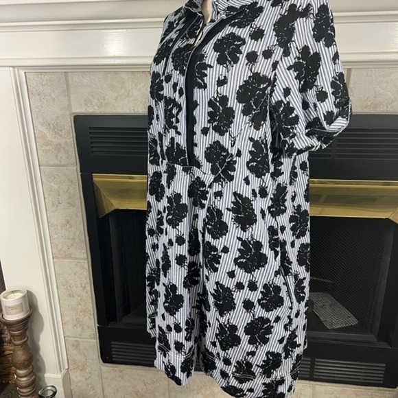 1 By O’2nd Stripes and Flowers Shirt/dress with fish net elements - Picture 12 of 14